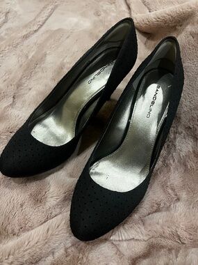 Bandolino Swiss Dot pumps